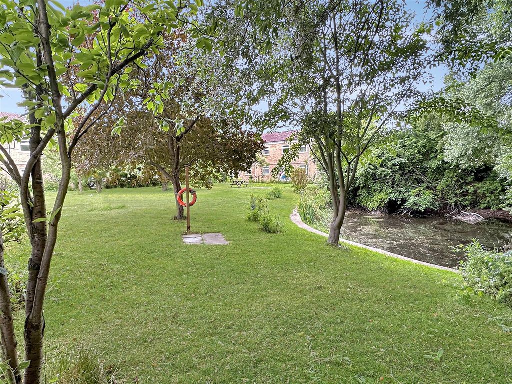 Property photo 2 of 11 Img (12).Jpg