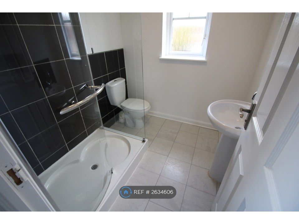 Property photo 3 of 12 Shower Room