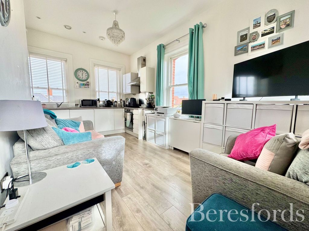 Property photo 2 of 21 Picture 2