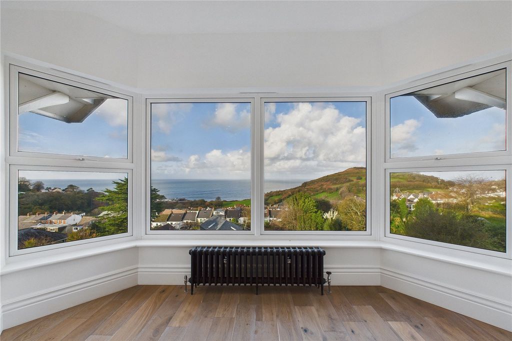 Property photo 2 of 19 Picture No. 10