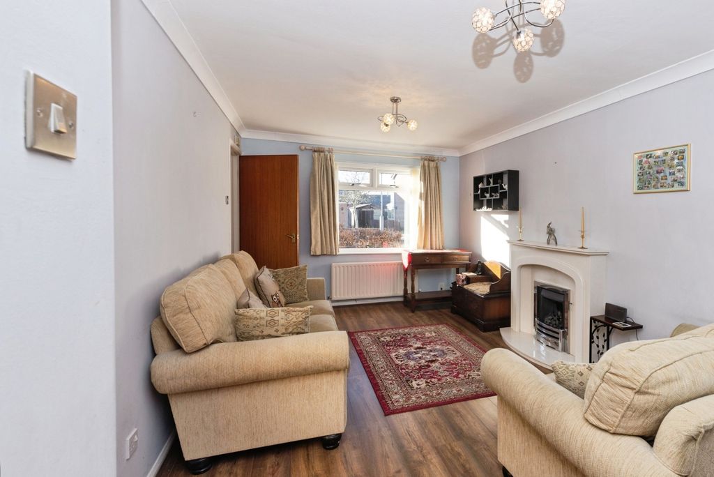 Property photo 2 of 19 Living Room