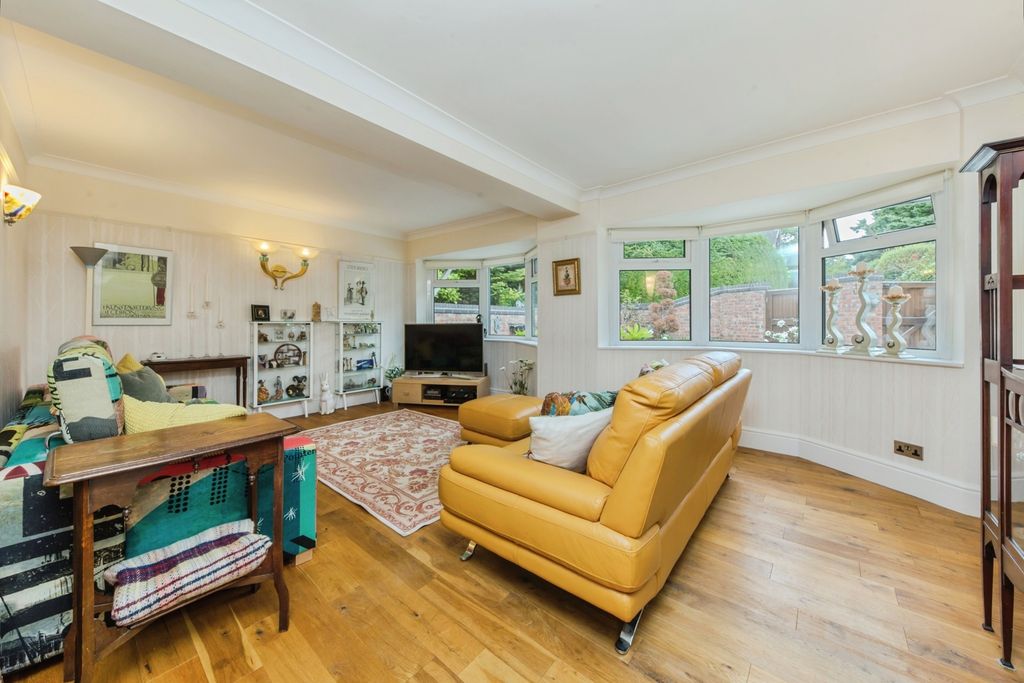 Property photo 2 of 17 Photo