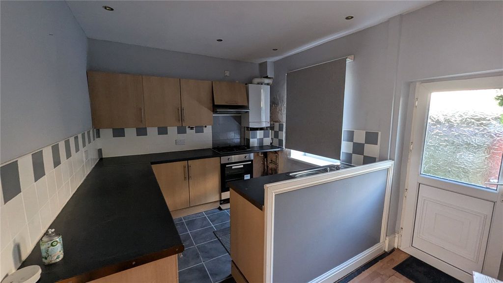 Property photo 3 of 7 Picture No. 05