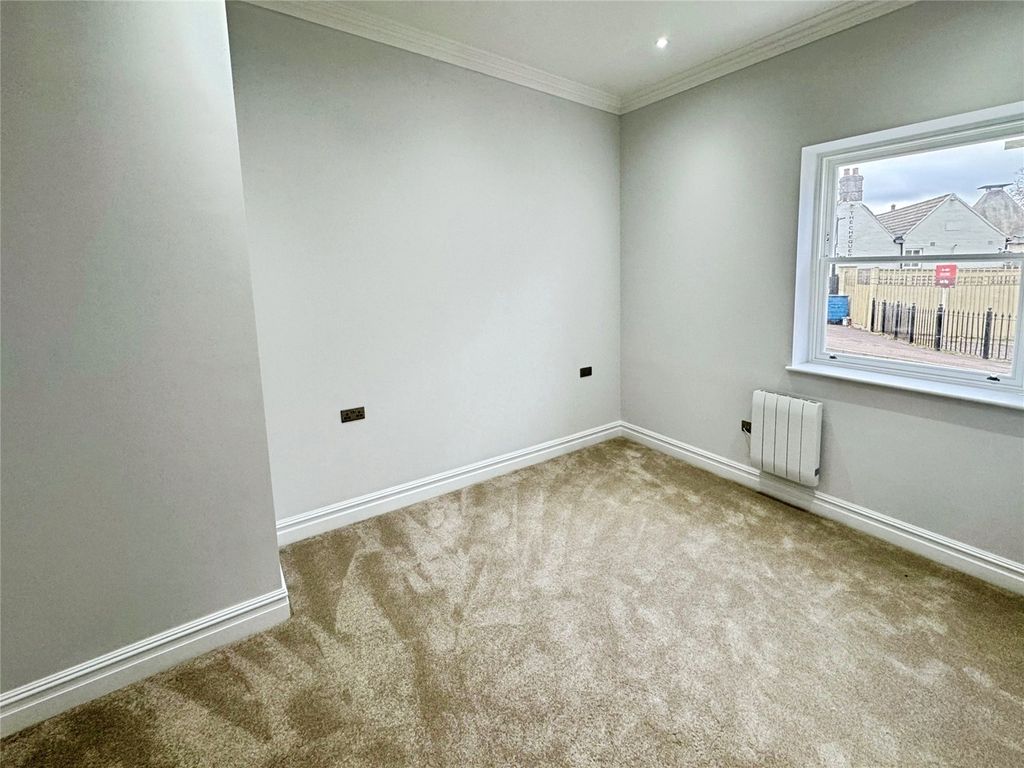 Property photo 3 of 10 Picture No. 19