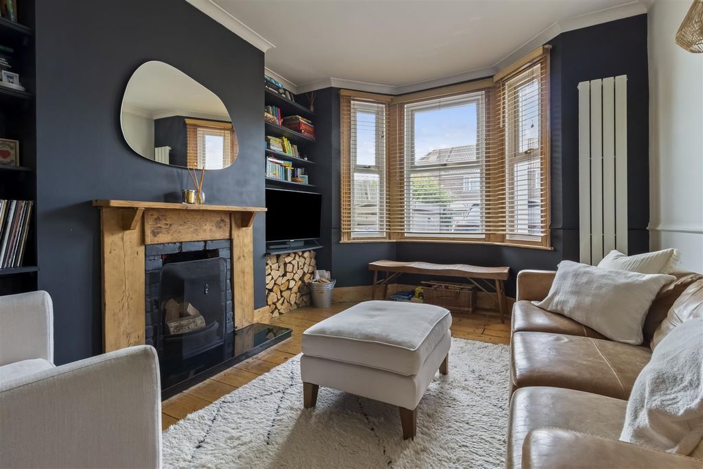 Property photo 2 of 24 168 South Farm Road-010.Jpg