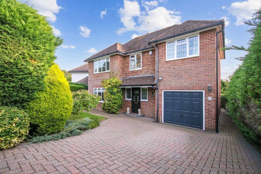 Property photo 1 of 18