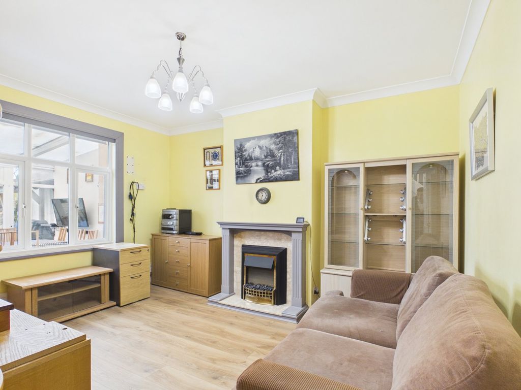 Property photo 3 of 14 Living Area