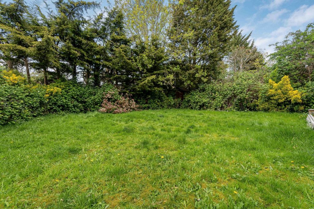 Additional image 15 of 7 bed detached house for saleDorset Drive, Edgware HA8