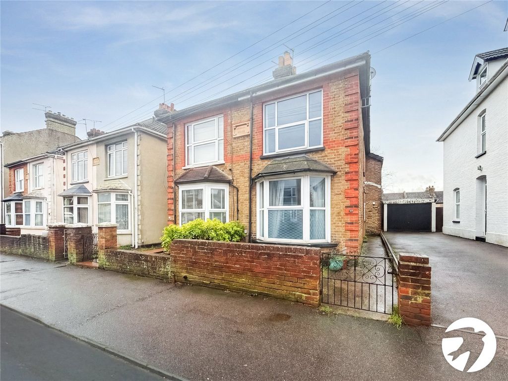 Property photo 1 of 10 Picture No. 11