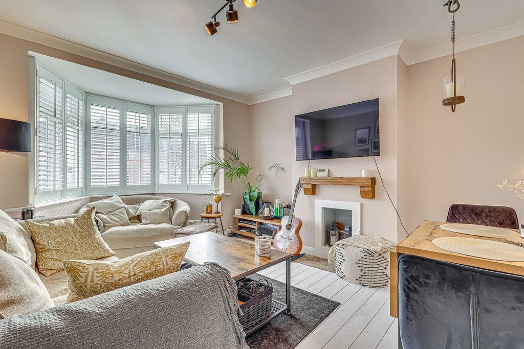 Property photo 2 of 23