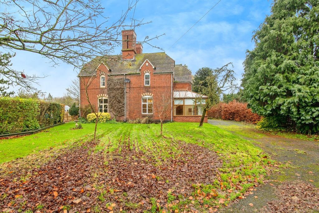 Property photo 1 of 27