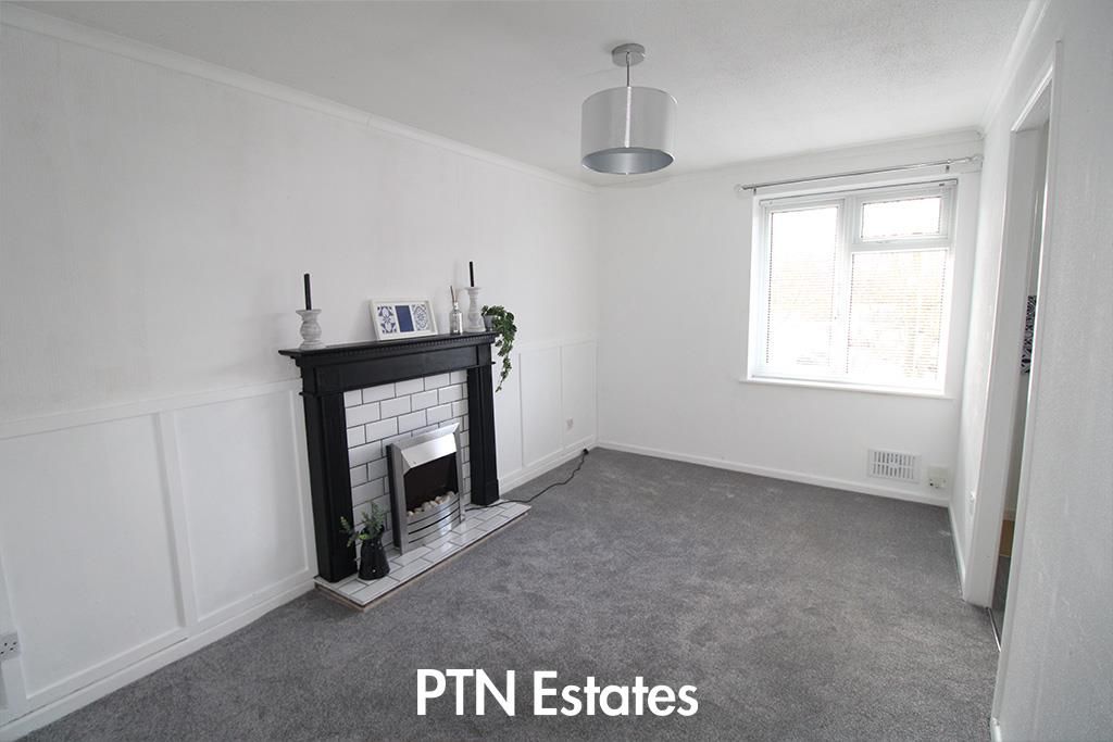 Property photo 2 of 6 Lounge.Jpg