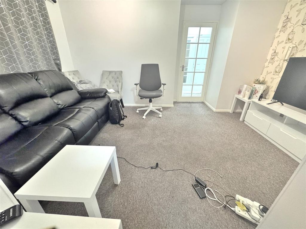 Property photo 3 of 6 Img_1863.Jpg