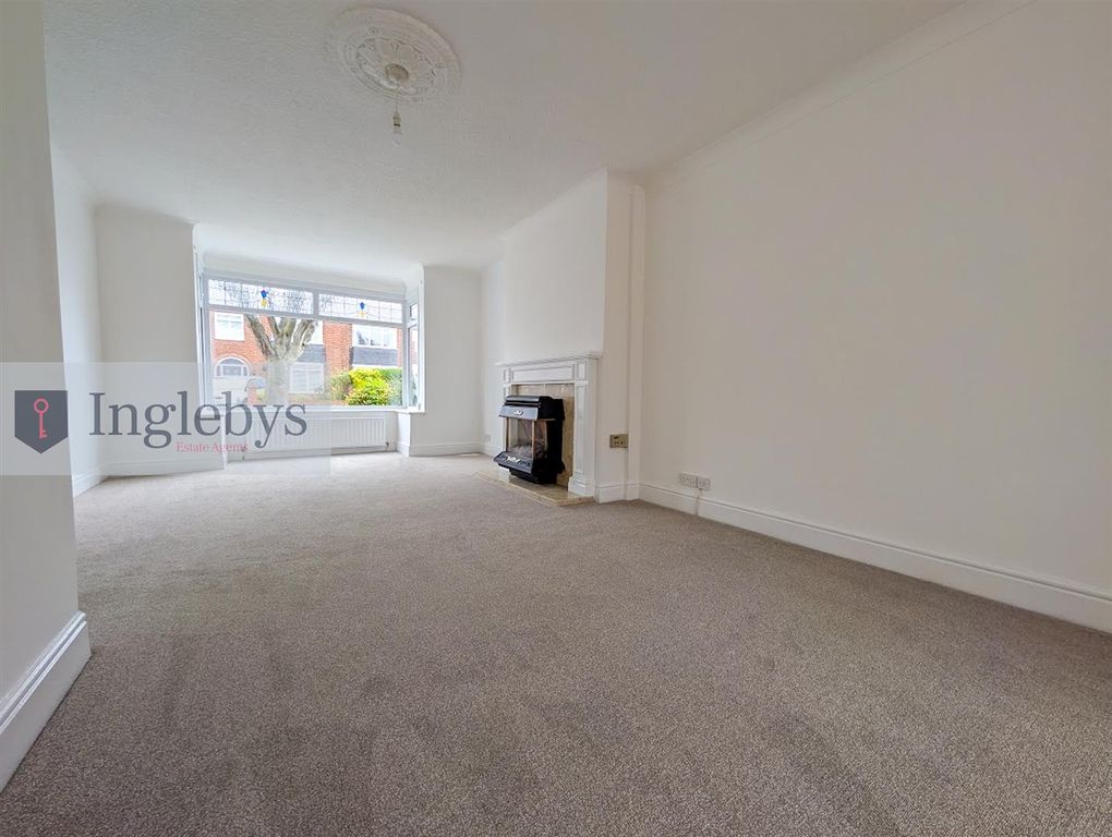 Property photo 3 of 35