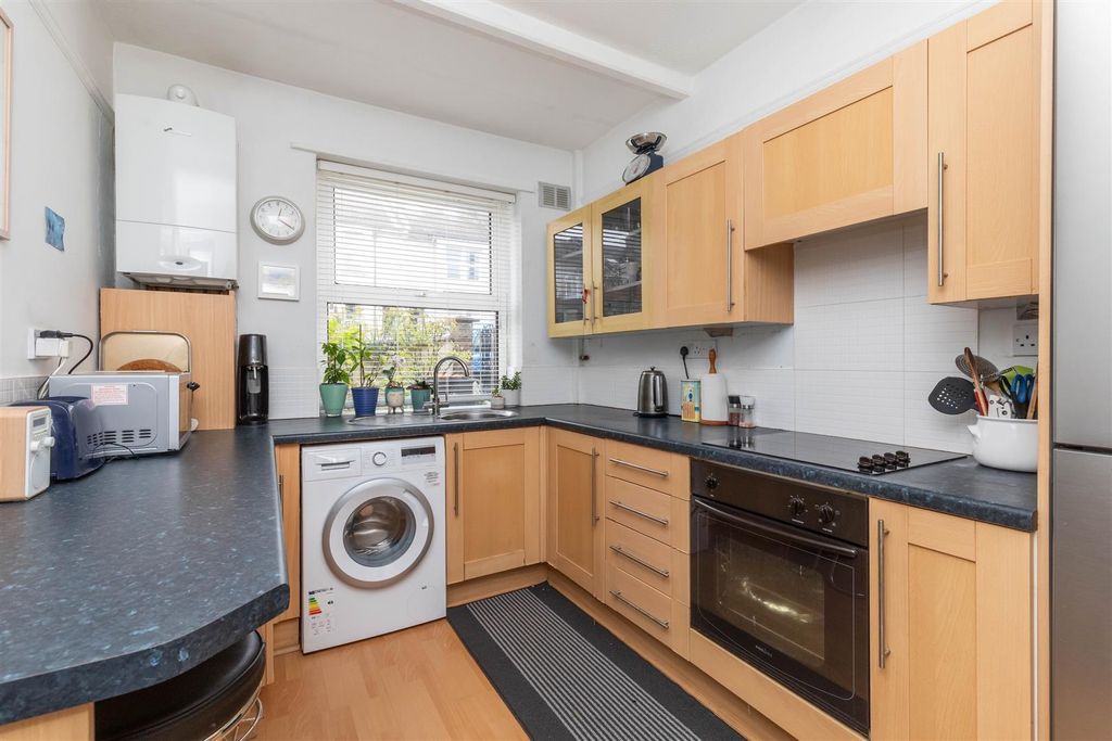 Property photo 3 of 8 Ladysmith Road-5.Jpg