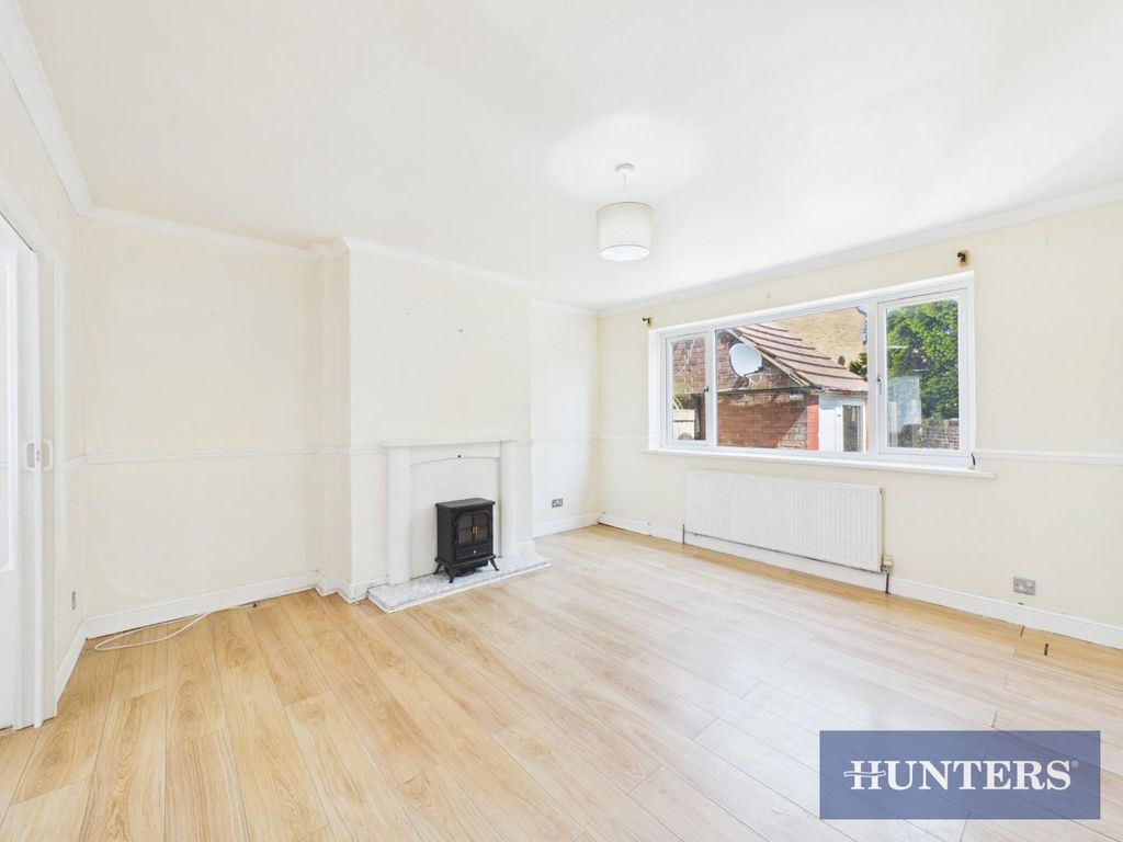 Property photo 3 of 16 Cam03463G0-Pr0162-Still016.Jpg