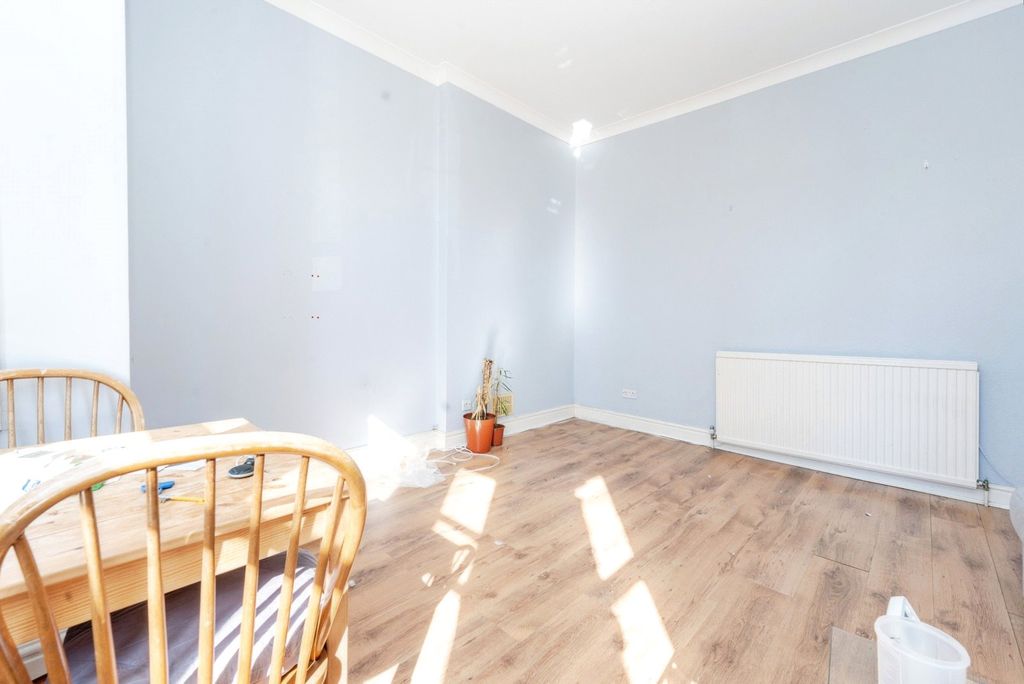 Property photo 3 of 15 Photo