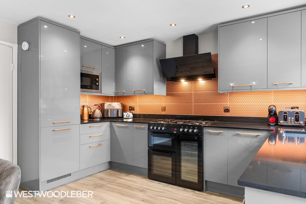 Property photo 3 of 30 Brookside_7.Jpg