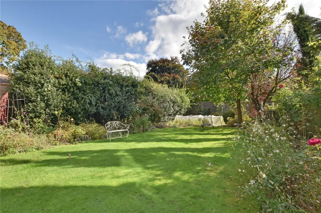House in London, Blackheath Royal Standard, Kidbrooke - More