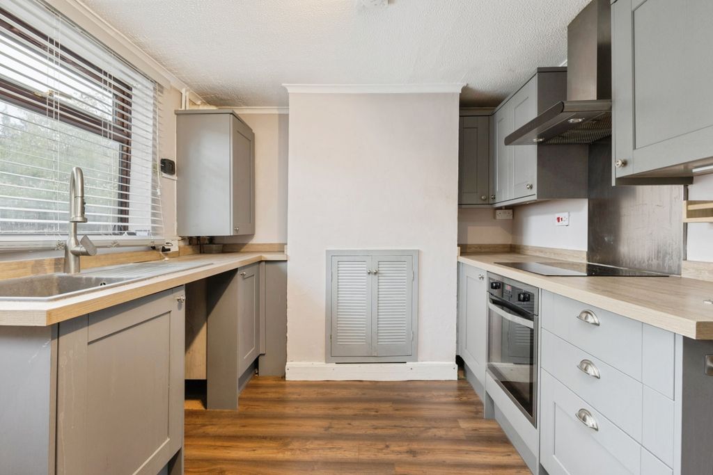 Property photo 2 of 15 Pbox-Img.Jpg
