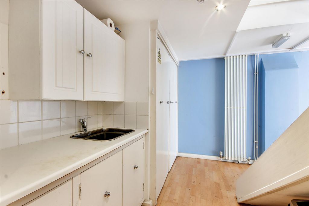 Property photo 3 of 10 Image