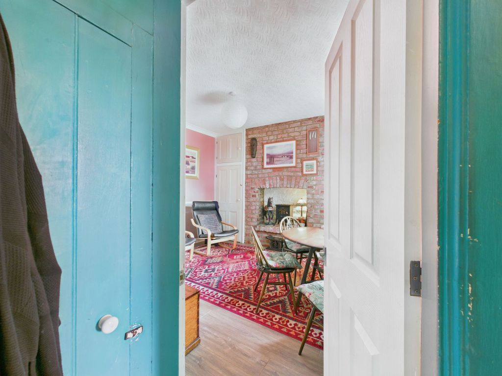 Property photo 3 of 25