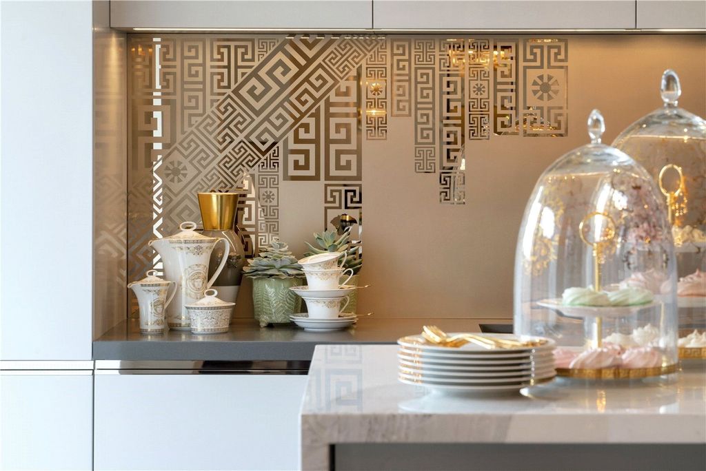 Property photo 2 of 13 Picture No. 16