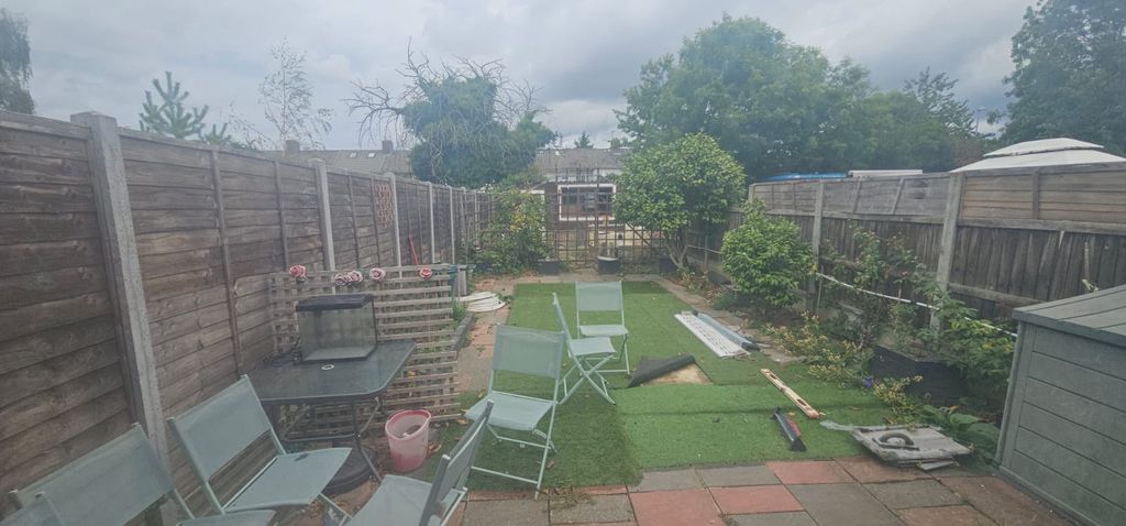 Property photo 1 of 5