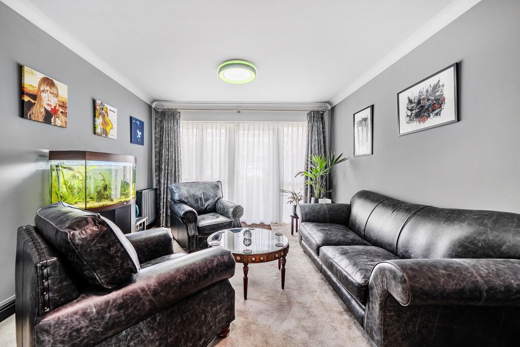 Property photo 3 of 20 Living Room