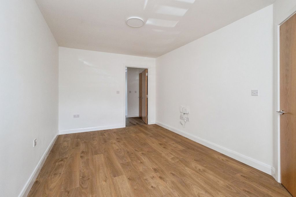 Property photo 3 of 20 Pbox-Img.Jpg