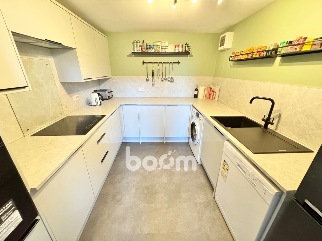 Property photo 3 of 29 Img_6087