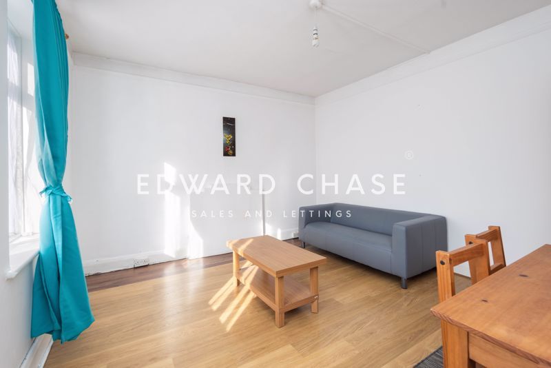 Property photo 3 of 16 Photo 6