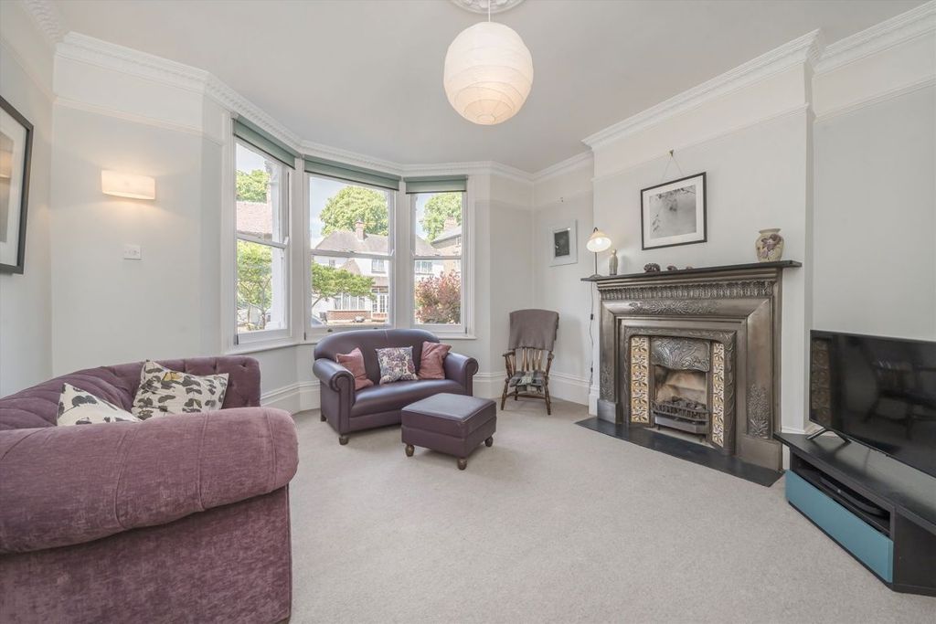 Property photo 2 of 10