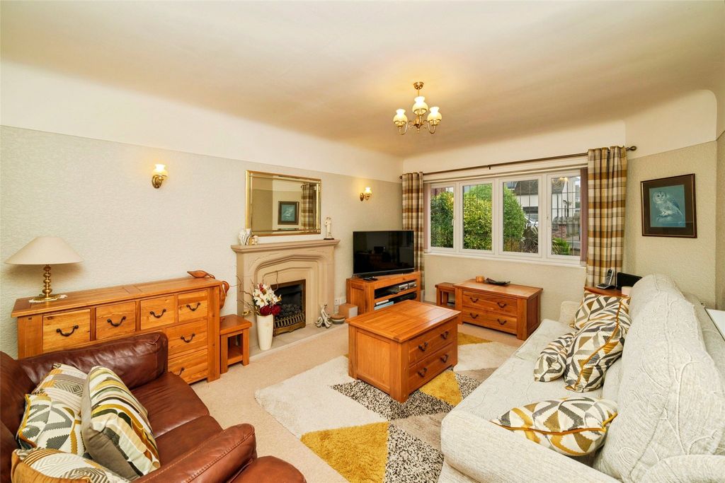 Property photo 2 of 16 Picture No. 32