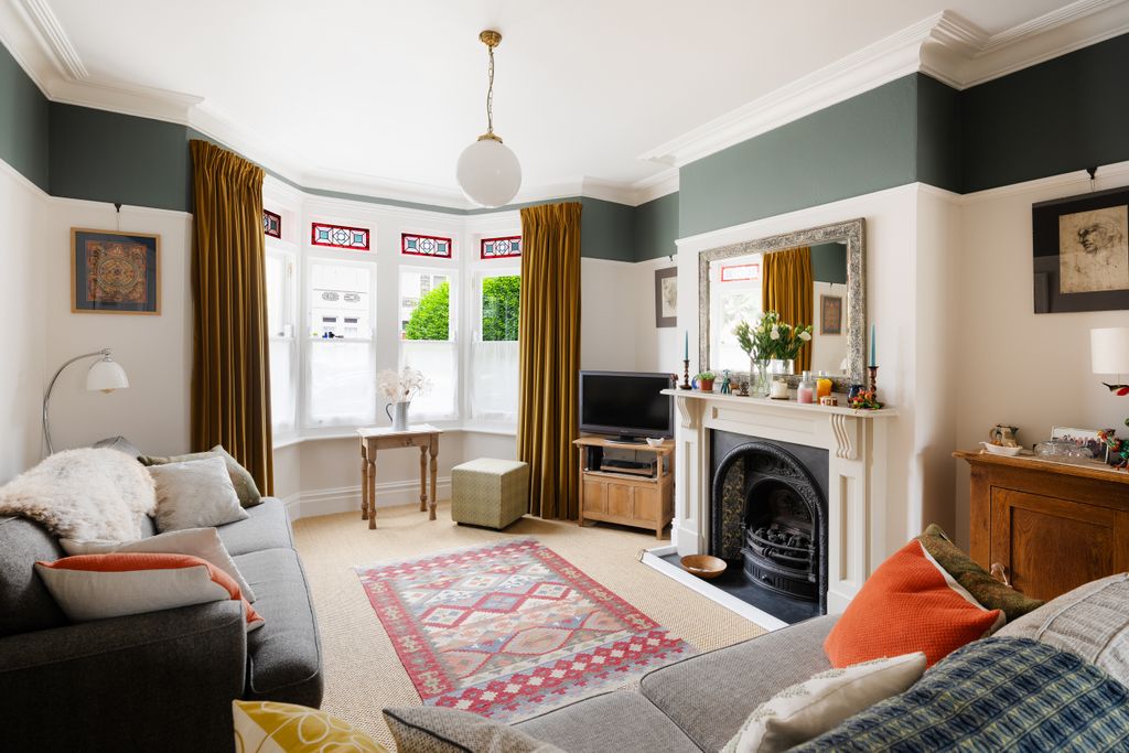 Property photo 3 of 27 2