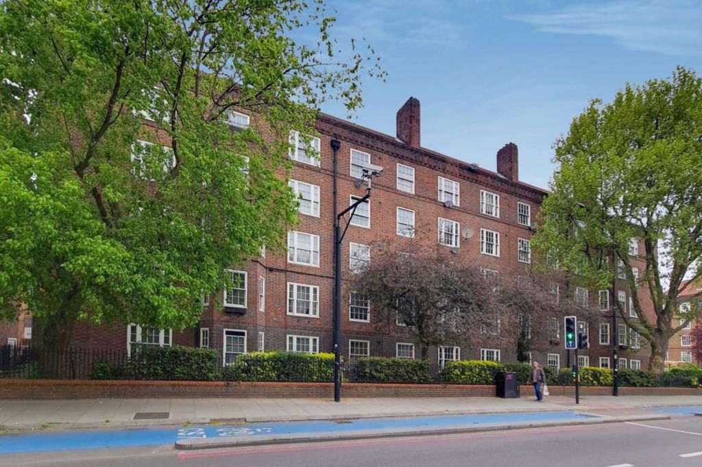 Property photo 2 of 9