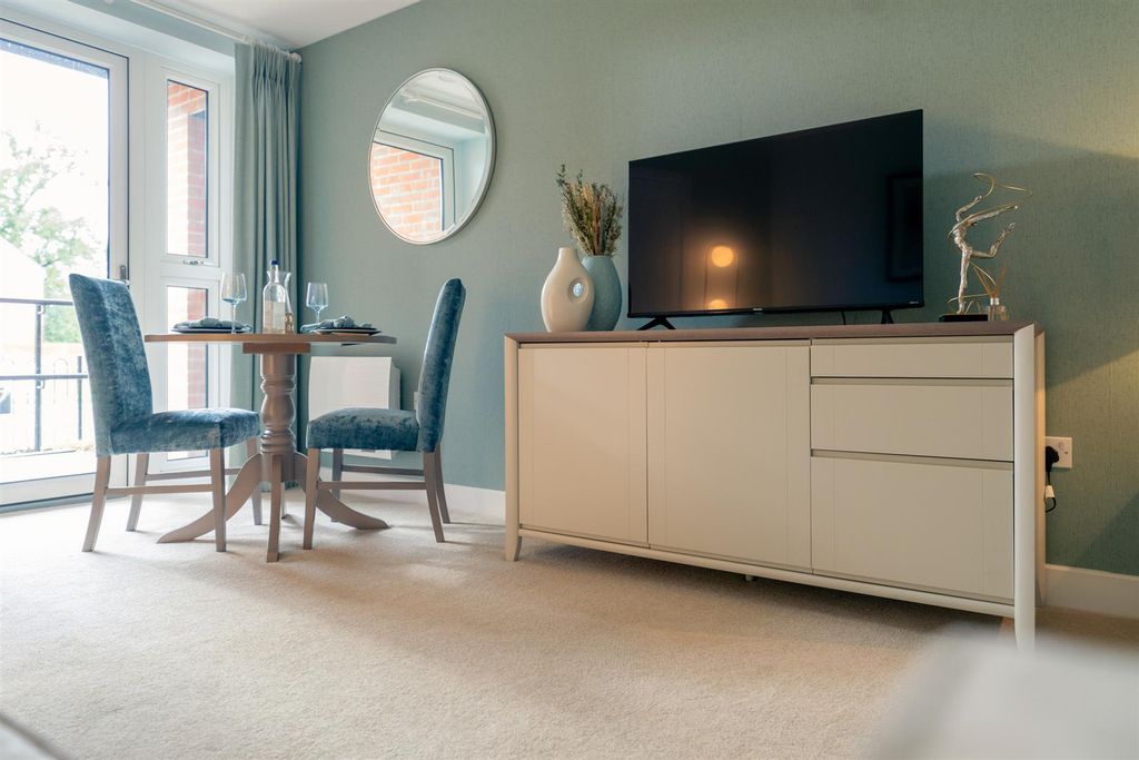 Property photo 3 of 11 2.Jpg