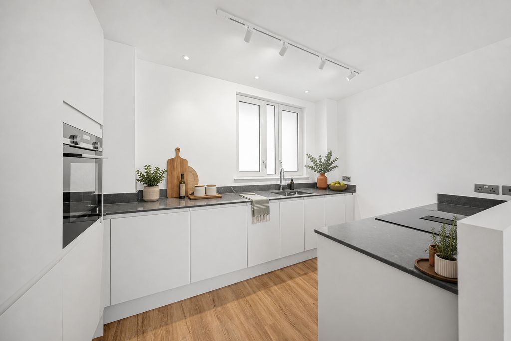 Property photo 2 of 14 Hackney Wick E3-1.Jpg