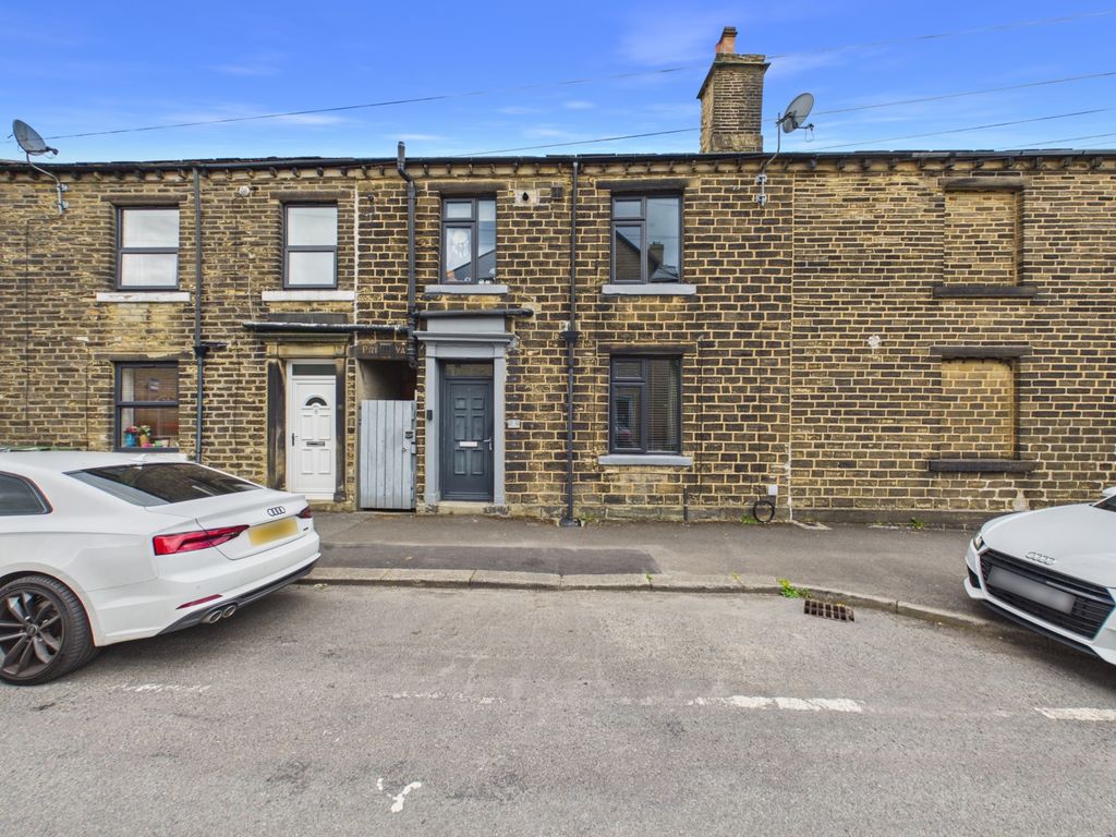 Property photo 1 of 10 Cam02637G0-Pr0046-Still011