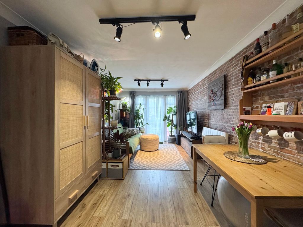 Property photo 1 of 13 Lounge/Dining Area