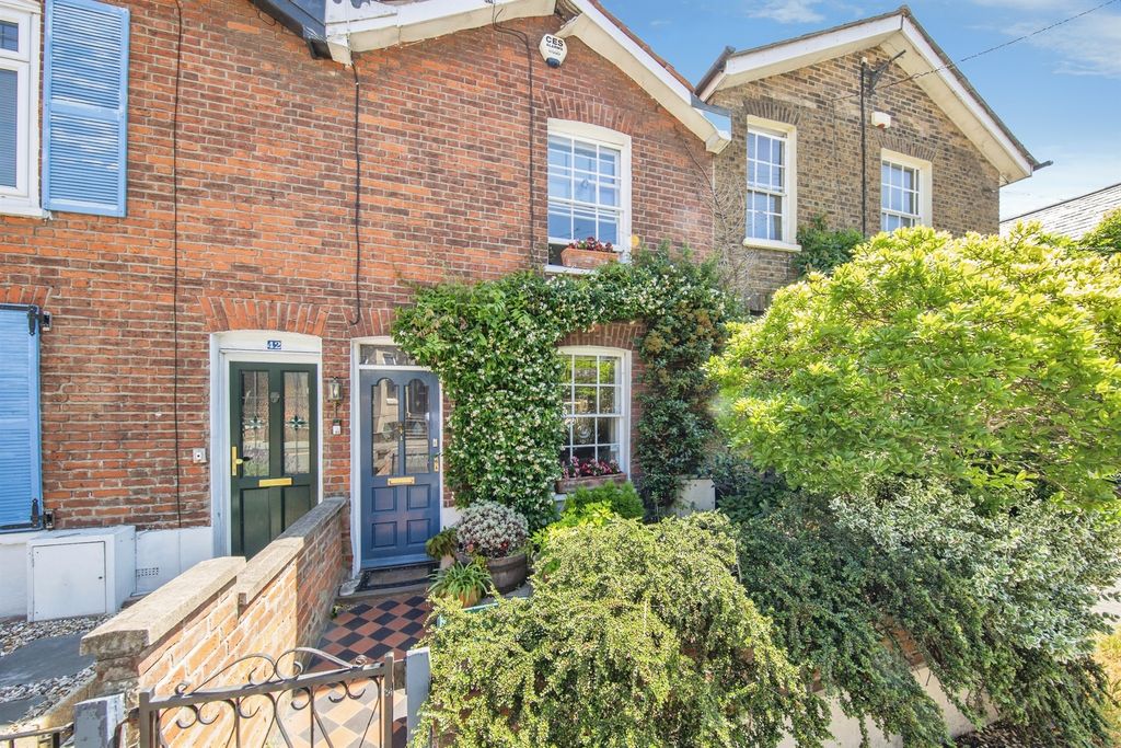 Property photo 1 of 23