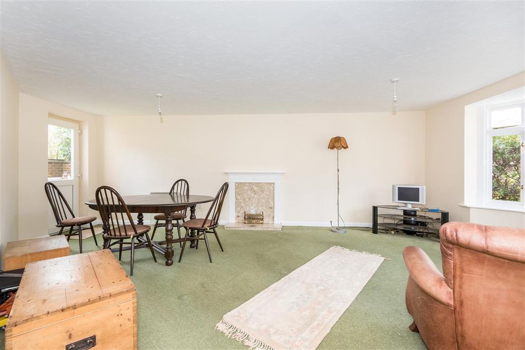 Property photo 2 of 12 Living Room