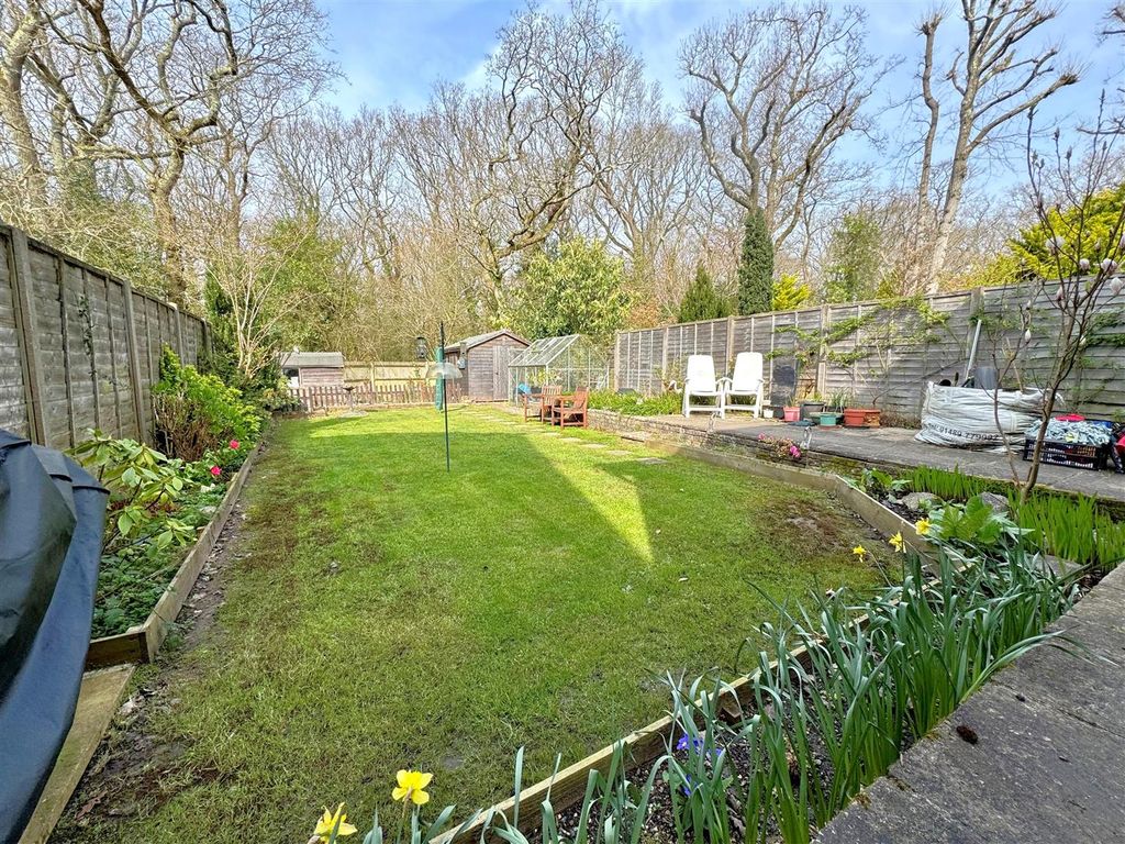 Property photo 2 of 13 Garden.Jpg