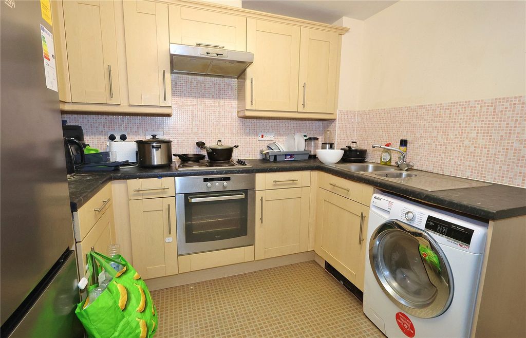 Property photo 3 of 8 Picture No. 09