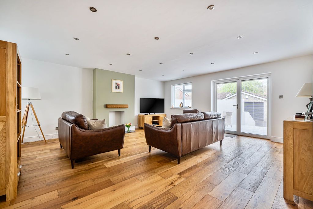 Property photo 3 of 26