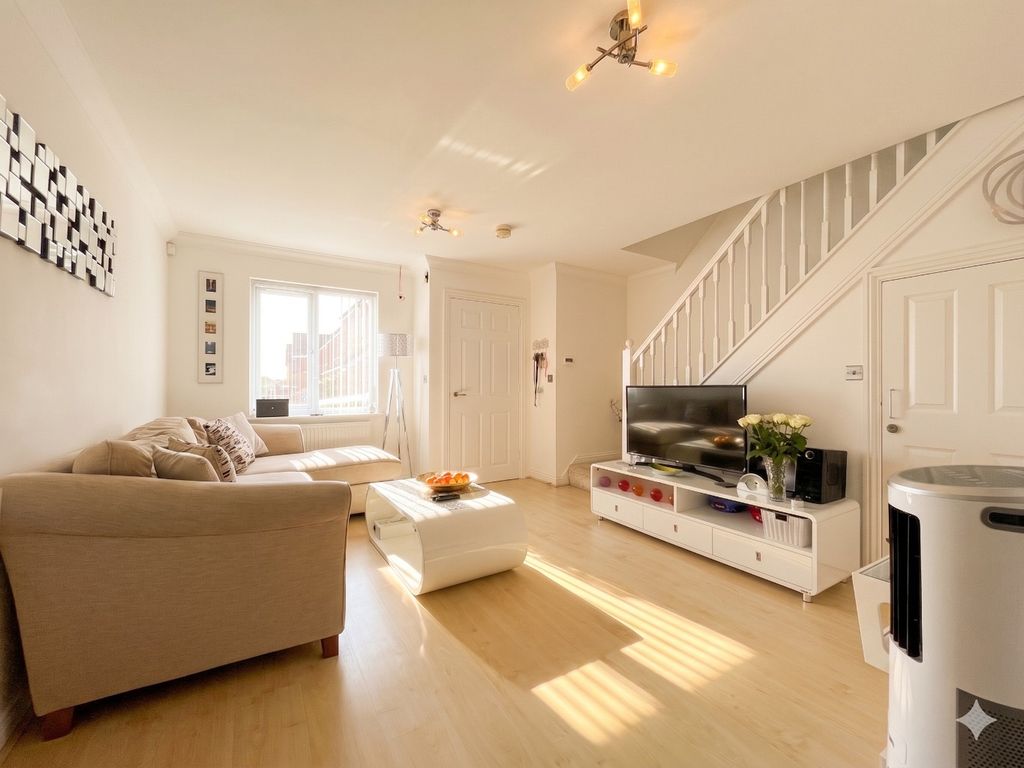 Property photo 3 of 19 5249002