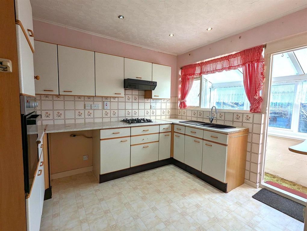 Property photo 2 of 11 Pxl_20251219_100423613.Jpg