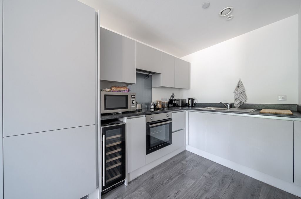 Property photo 3 of 17 1495835-8-6A5F9A5...