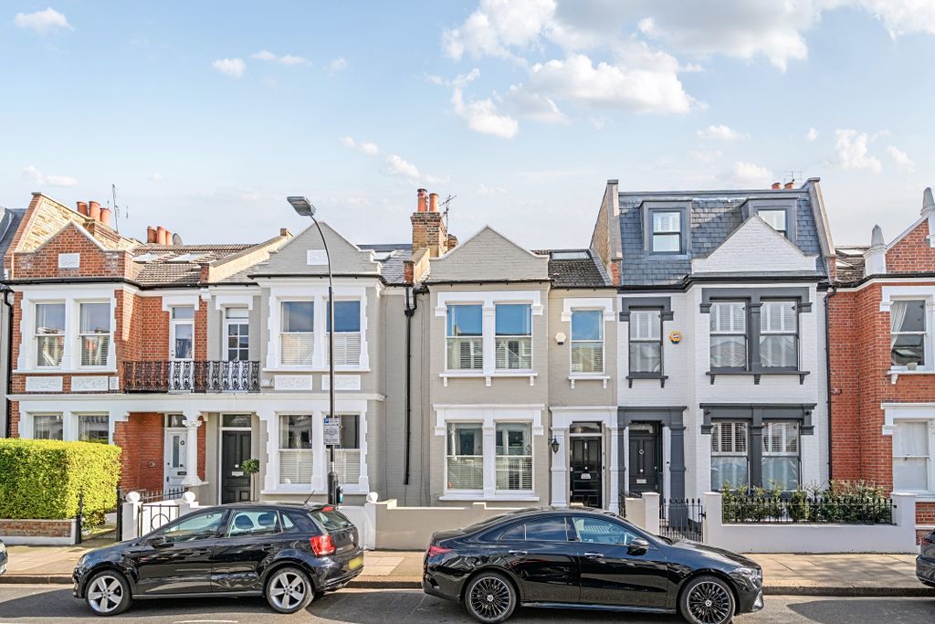 Property photo 1 of 31