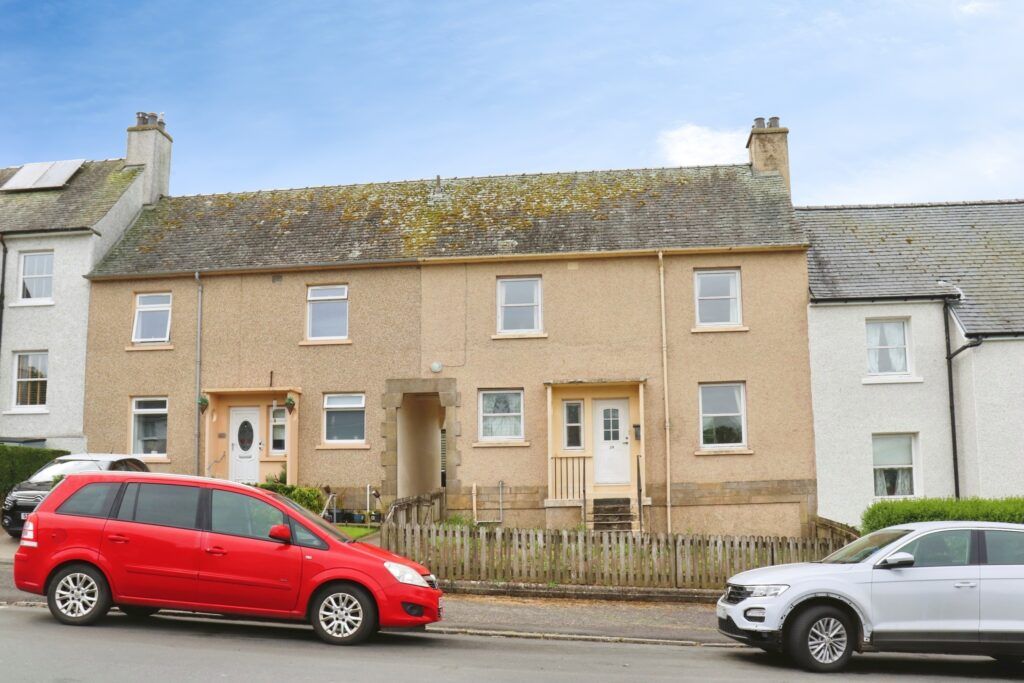 Property photo 1 of 12
